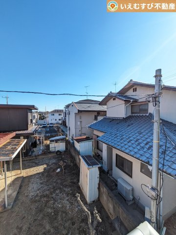 上柴町西2丁目の展望|高い建物が無く開放感のある展望
バルコニーからの展望も開けていて閑静な住宅地が望めます。日当りも良いですね♪