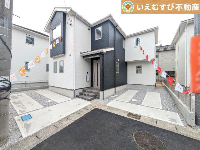 KEIAI FiT　本庄市東台5期の駐車場|車好きのパパも嬉しい車庫付邸宅
