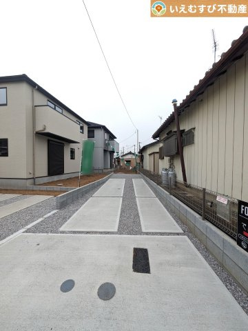 KEIAI FiT　本庄市けや木12期の駐車場|車好きのパパも嬉しい車庫付邸宅
