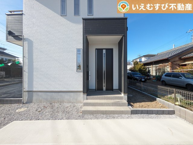 上里町神保原町1期のエントランス|セキュリティ充実で安心・安全の暮らしを提供

