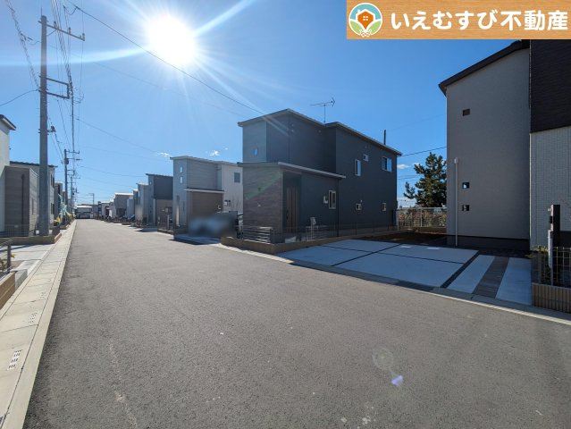 熊谷市末広第3期の前面道路含む現地写真|前面道路含む現地写真です