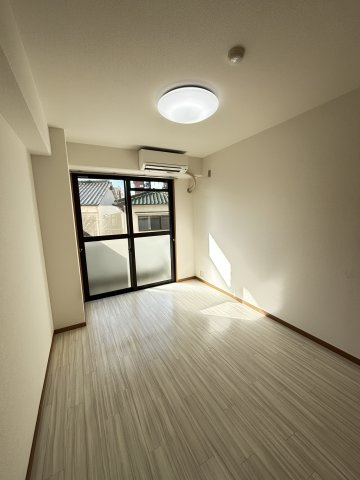 【寝室】
