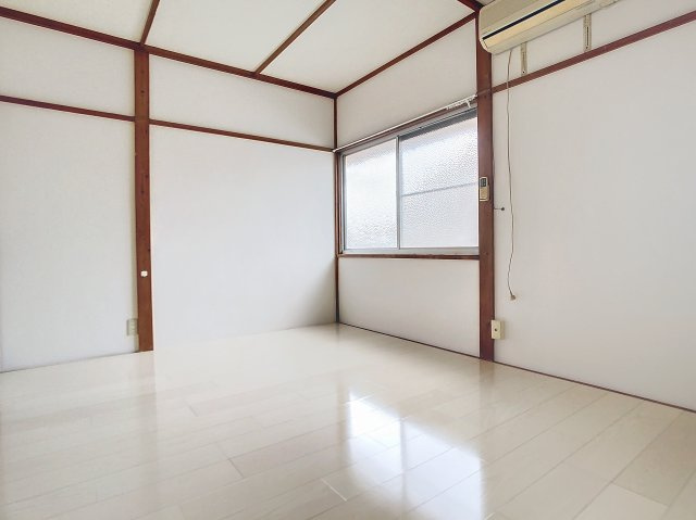 睦荘の居間・リビング