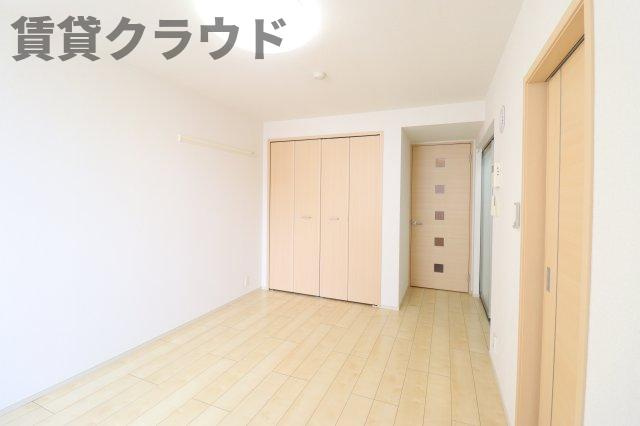 ヴィレッジゲート亥鼻の洋室|落ち着いた色調の洋室です