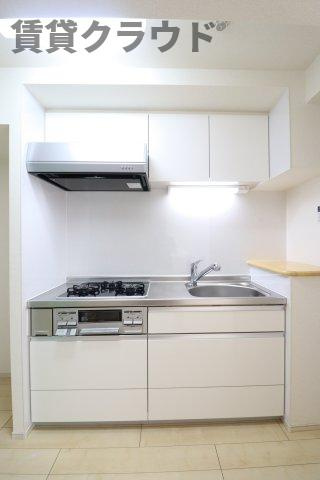 ヴィレッジゲート亥鼻のキッチン|コンパクトなキッチンで掃除もラクラク