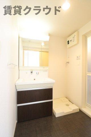 ヴィレッジゲート亥鼻の洗面所|朝の準備に活躍する、洗髪洗面化粧台！