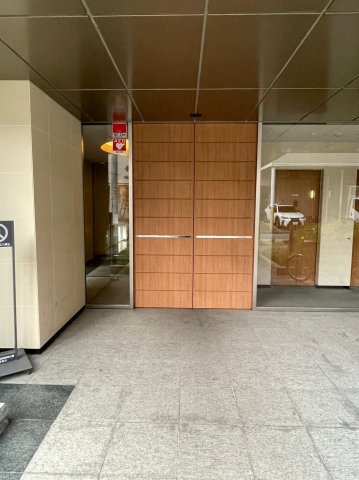 イニシア鶴見緑地公園のエントランス|安心のオートロックマンション