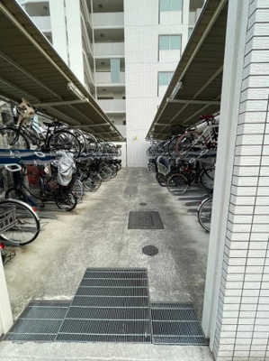 【駐車場】 | イニシア鶴見緑地公園 | 駐輪場です。※空き状況は変動しますので、都度ご確認ください。