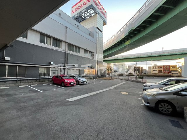 パークアクシス名古屋山王橋の駐車場