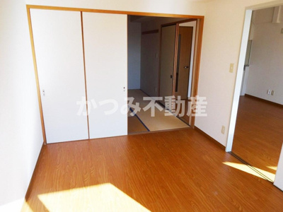 【居間・リビング】 | モーニングパーク朝霞 | ※他部屋参考写真