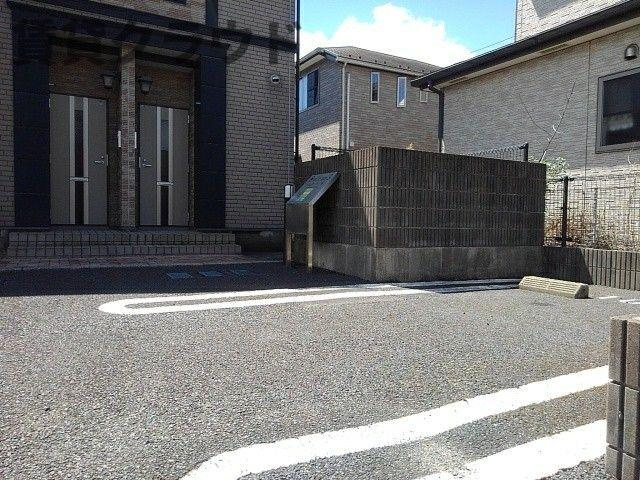 ソレアードＡの駐車場|カースペースがあります