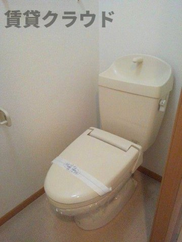 ソレアードＡのトイレ|コンパクトで使いやすいトイレです
