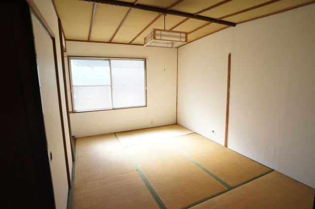 愛戸町貸家の内装
