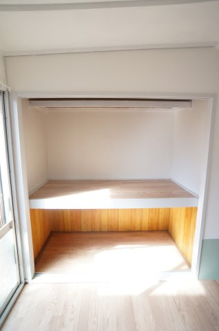 愛戸町貸家の収納