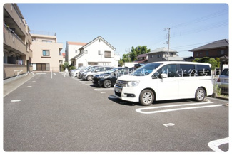 【駐車場】