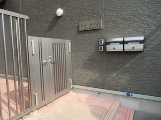 【エントランス】 | 建物の内部です