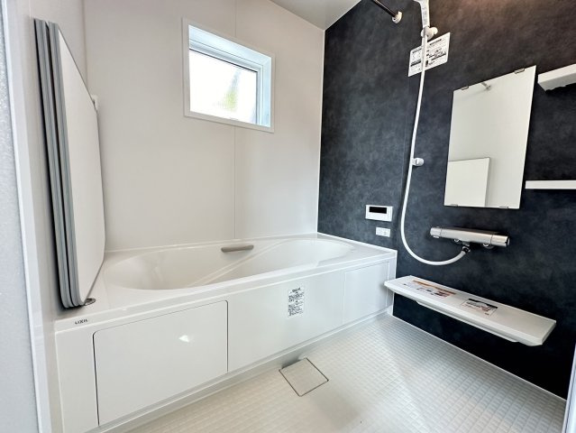 八幡市八幡福禄谷　新築未入居　２０号地の浴室|ゆったり過ごせるお風呂です