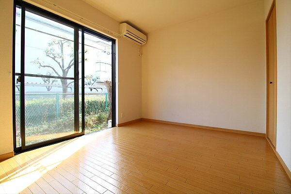 【居間・リビング】 | ハイツヴェルデ