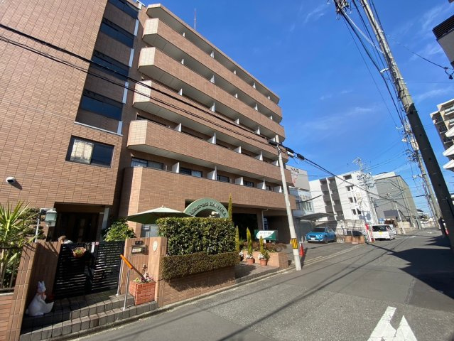 エメモア春岡