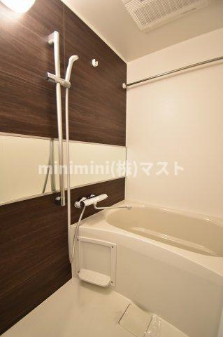 コンフォリア西天満の浴室