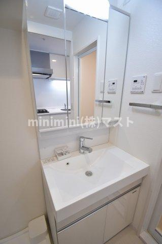 コンフォリア西天満の洗面所