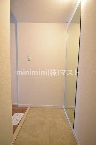 コンフォリア西天満の玄関