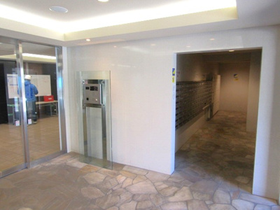 【エントランス】 | シーズガーデン甲府宝　12階 | 建物の内部です