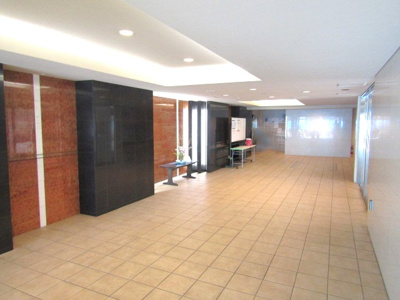 【エントランス】 | シーズガーデン甲府宝　12階 | 建物の内部です