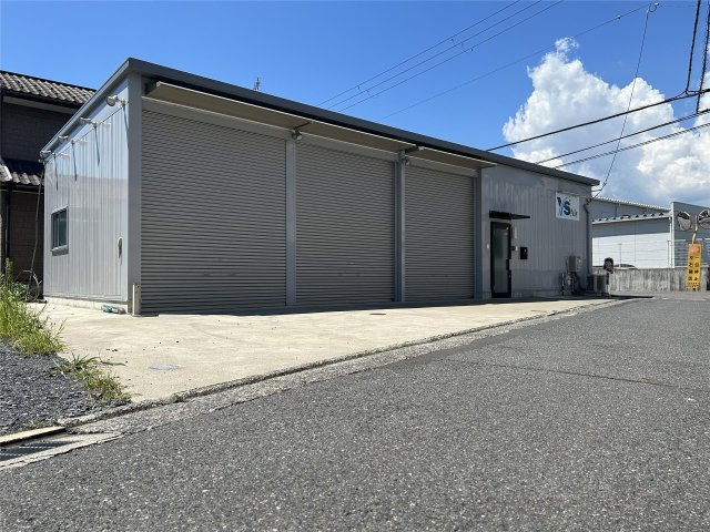 大津市本堅田１丁目の倉庫の外観