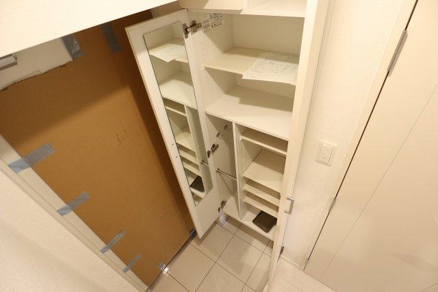 ラ・シック　サヴォイ　6階の収納|別号室のものになります。現状優先です。