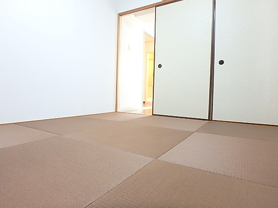 白い小さなＭａｎｓｉｏｎ六甲の和室