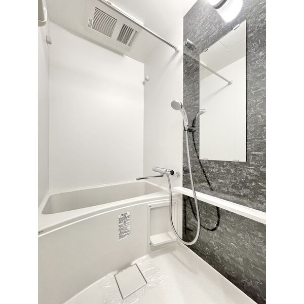 エスリード栄クロスシティの浴室|日々の疲れを癒すお風呂付です