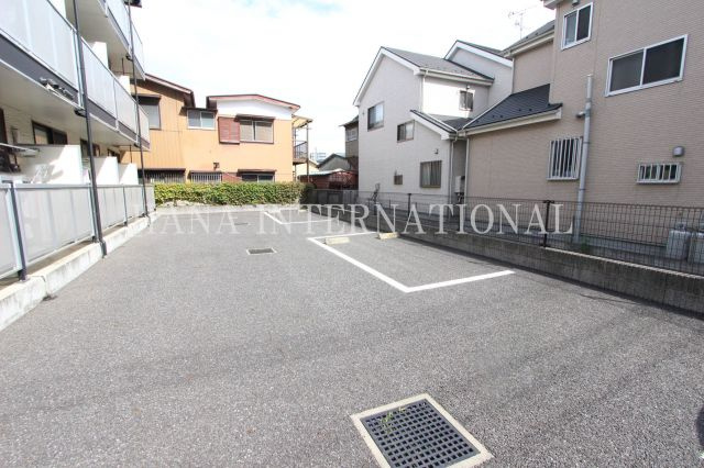 グレースラインの駐車場