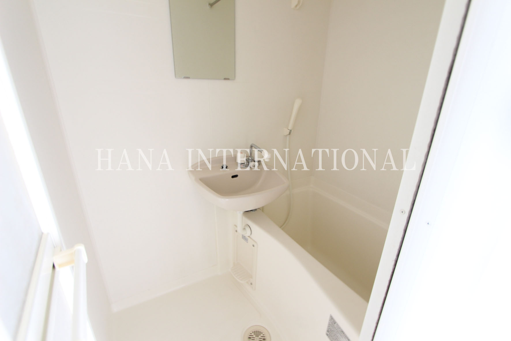 グレースラインの浴室