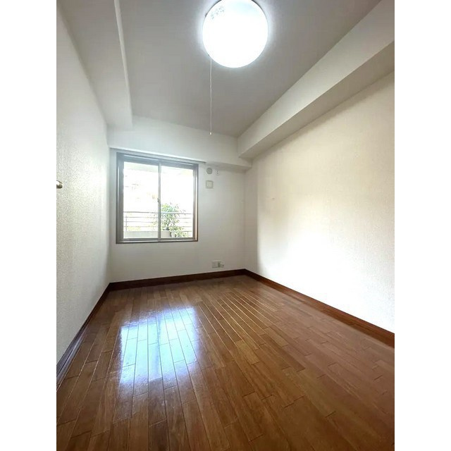 名古屋市千種区新池町２丁目の賃貸マンションの居間・リビング|洋室