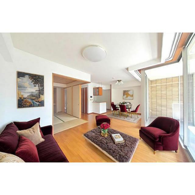 名古屋市千種区新池町２丁目の賃貸マンションの居間・リビング|明るいリビング