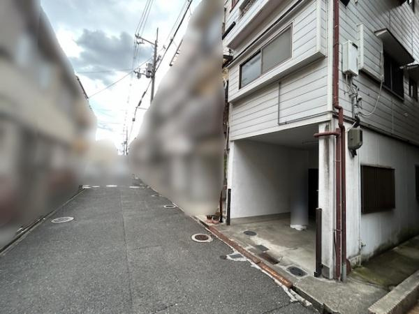 【前面道路含む現地写真】
