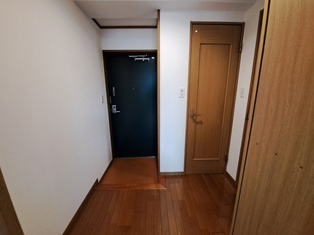 メープル甲子園の玄関