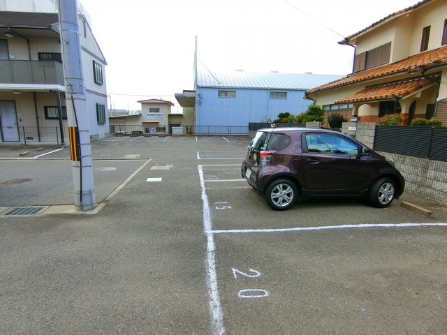 ハイツＭ＆Ｍの駐車場