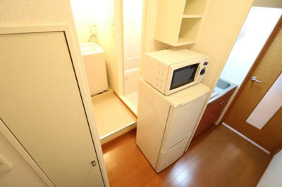 【洗面所】 | レオパレスまさご | 冷蔵庫と電子レンジ付ですぐに新生活をスタート出来ます♪