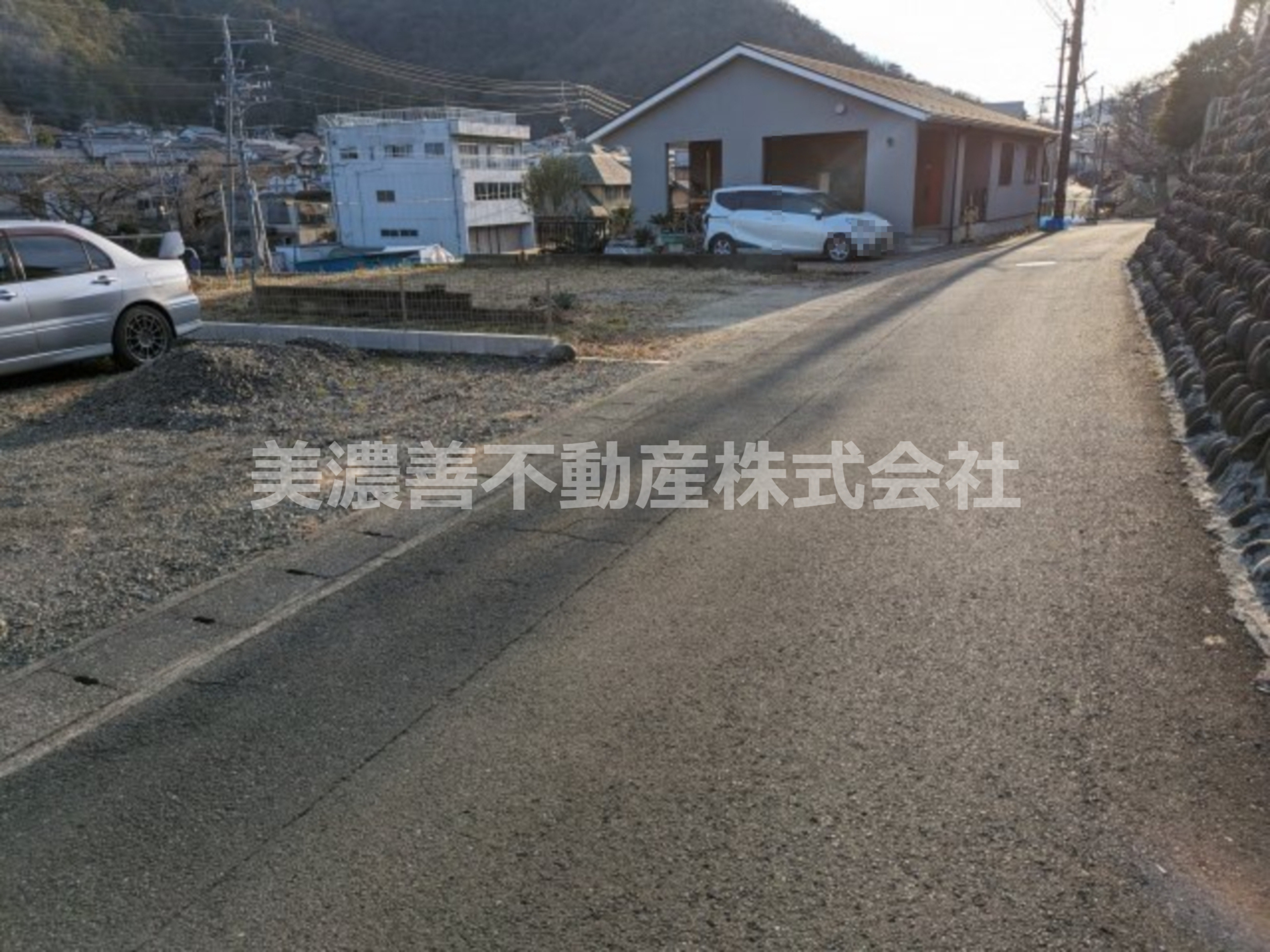 ６２６６２　岐阜市岩田坂土地の前面道路含む現地写真