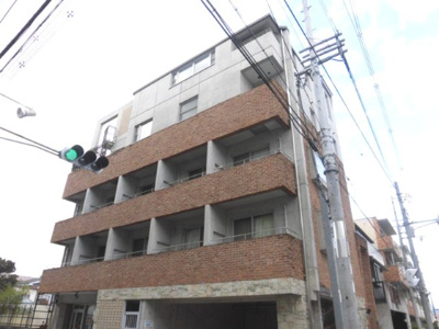 【外観】 | ティアラ小松 | レンガ調のお洒落な外観です