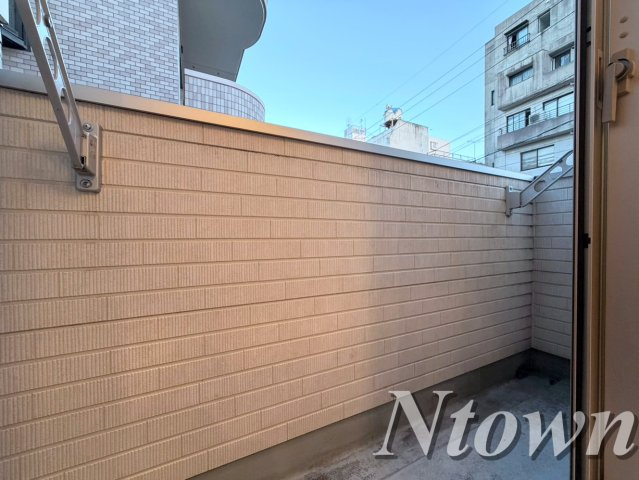 【バルコニー】 | レクセルズ | 暖かな日差しのふりそそぐバルコニー