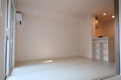 【居間・リビング】 | クレスト新地 | 【クレスト新地】居室・リビング