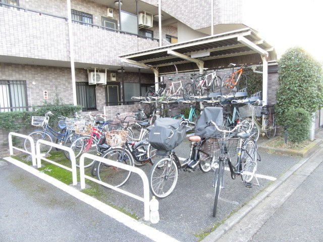 メゾンソレイユのその他共用部分|自転車置場
