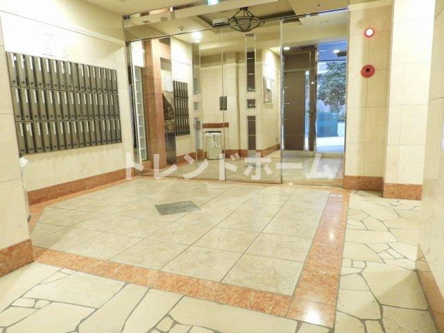 アスヴェル心斎橋東ステーションフロントのエントランス