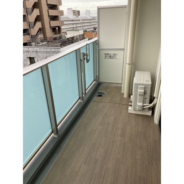 姫路市飾磨区清水の賃貸マンションのバルコニー