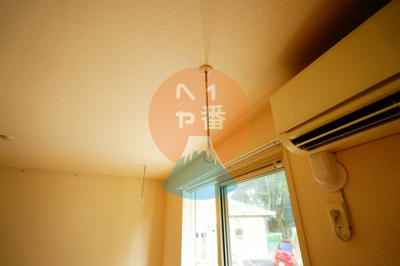 【設備】 | WIT小田原 | 室内物干しフックです　※参考写真です