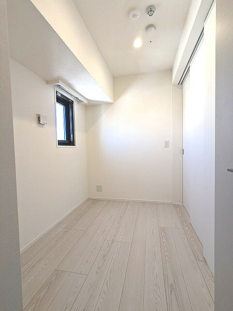 Urbanex KURAMAE RESIDENCEの設備|3帖洋室、インターネット無料、エアコンダウンライト付き