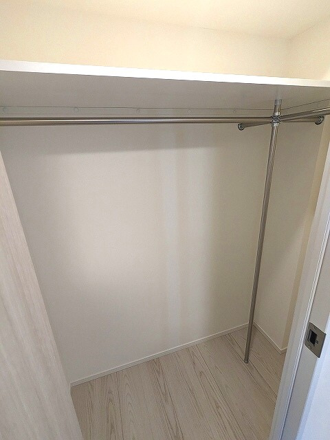 Urbanex KURAMAE RESIDENCEの収納|4.5帖洋室のウォークインクローゼット